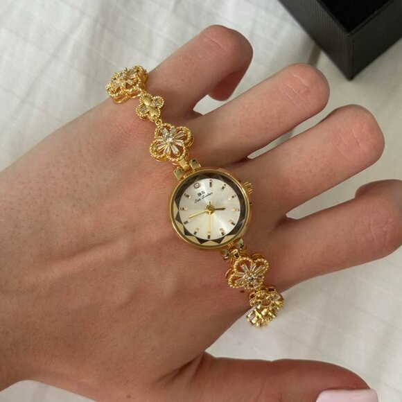 SKU0454 small gold mini watch with a strap made of flowers with zirconium stones